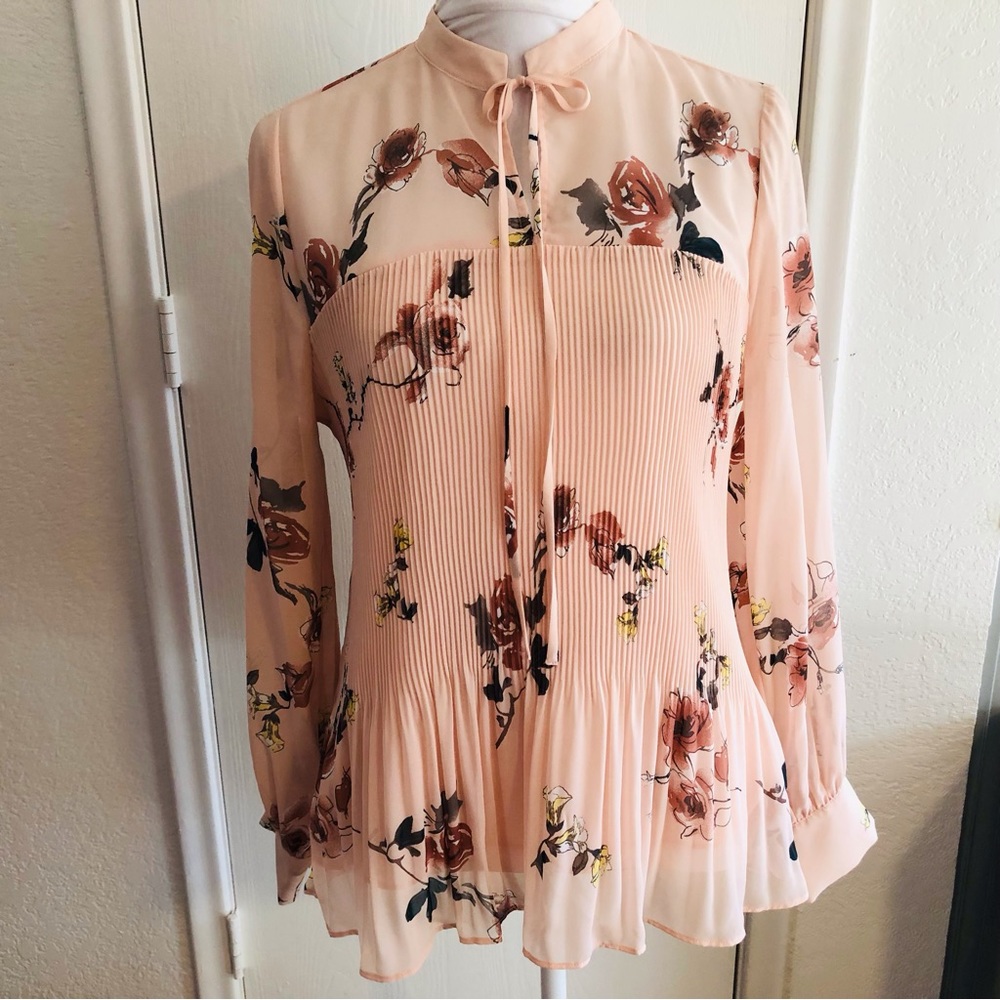 EUC Pleione floral blouse - Picture 2 of 6